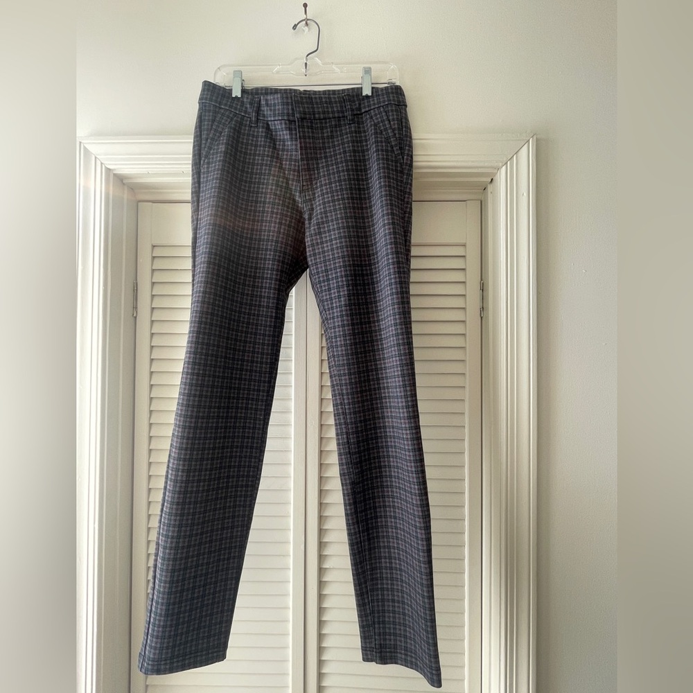 Kut from the Kloth Women's Gray and Magenta Plaid Pants